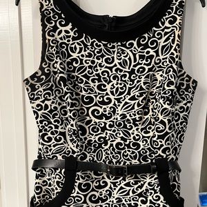 London Times size 12 belted dress with POCKETS!